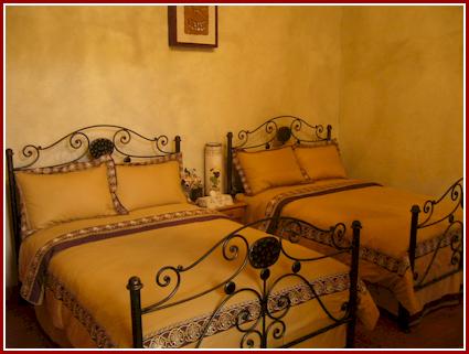 Las Obleas Room - Sweet Dreams House Hotel Morelia